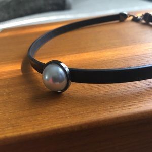 Black choker